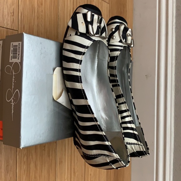 Jessica Simpson black and white zebra fabric flats - Picture 3 of 4